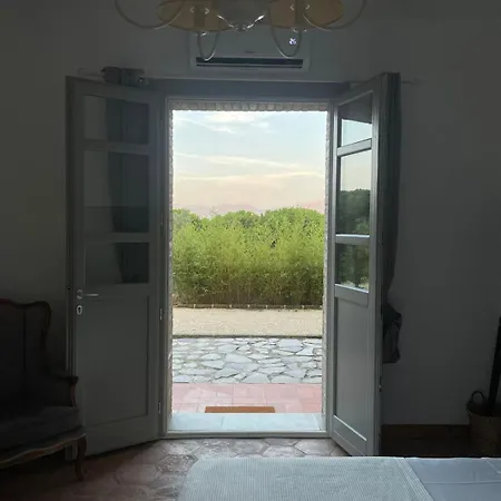La Pausa 3*