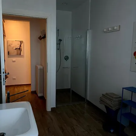 La Pausa 3*